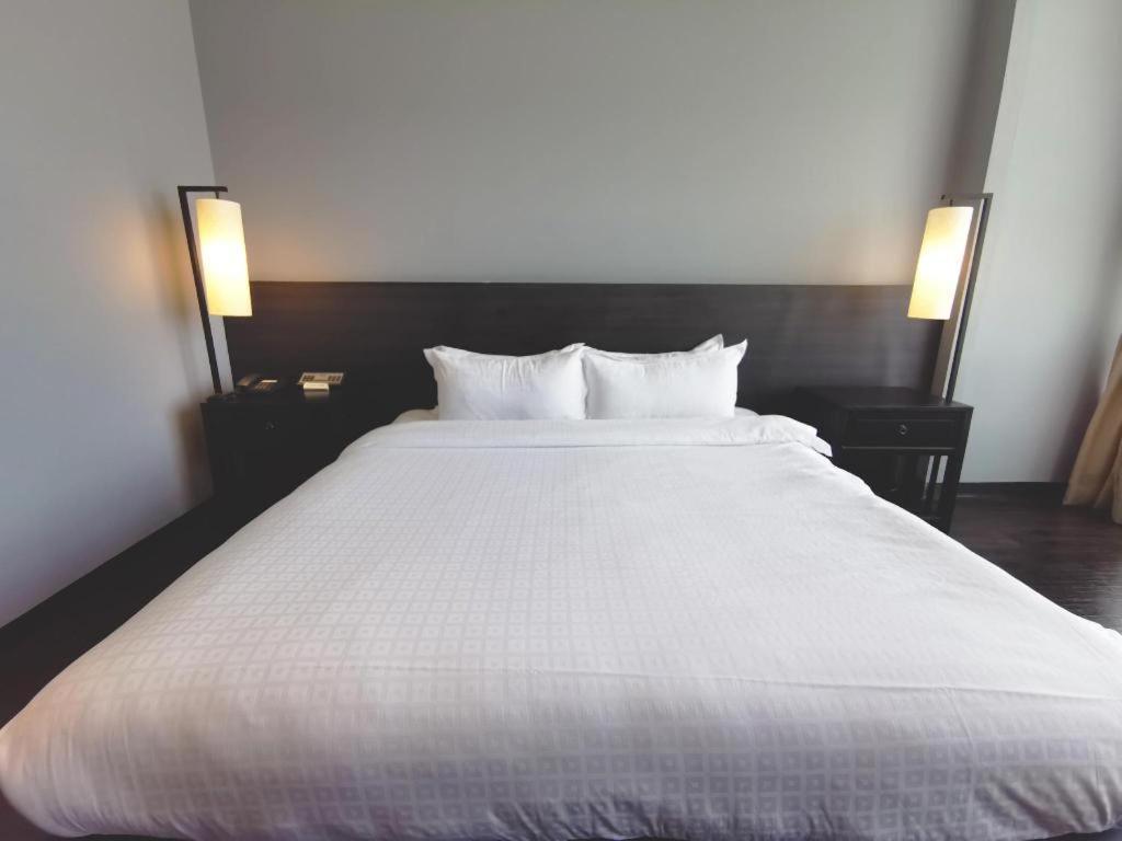 Tera Hotel Вьентьян Экстерьер фото